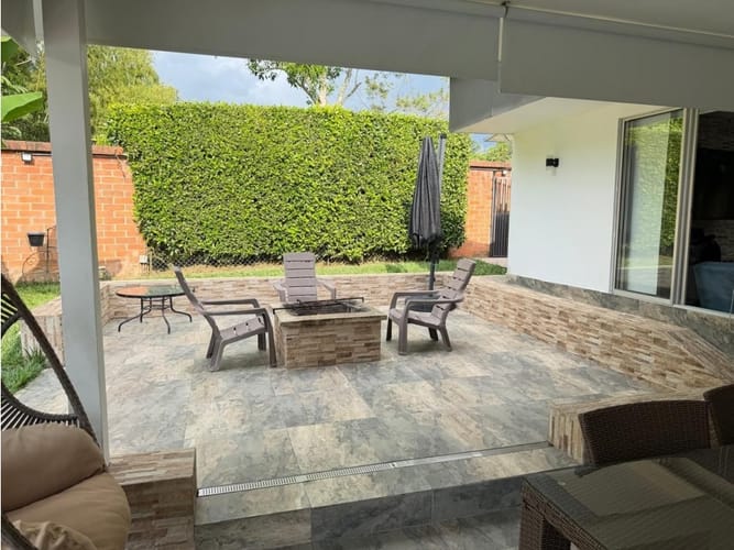 Casa de 4 alcobas en venta en Cerritos, Pereira, 246 m² · foto 13 de 16