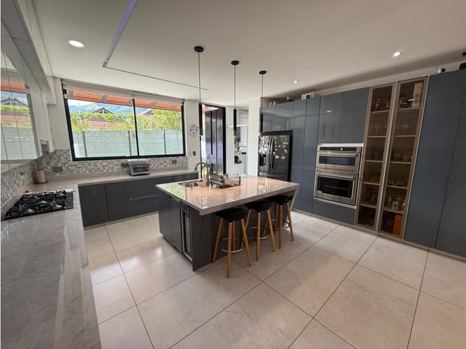 Casa de 4 alcobas en venta en La Chinca, La Estrella, 216 m² · foto 7 de 24
