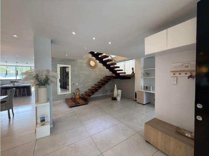 Casa de 4 alcobas en venta en La Chinca, La Estrella, 216 m² · foto 8 de 24