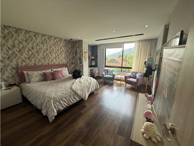 Casa de 4 alcobas en venta en La Chinca, La Estrella, 216 m² · foto 10 de 24