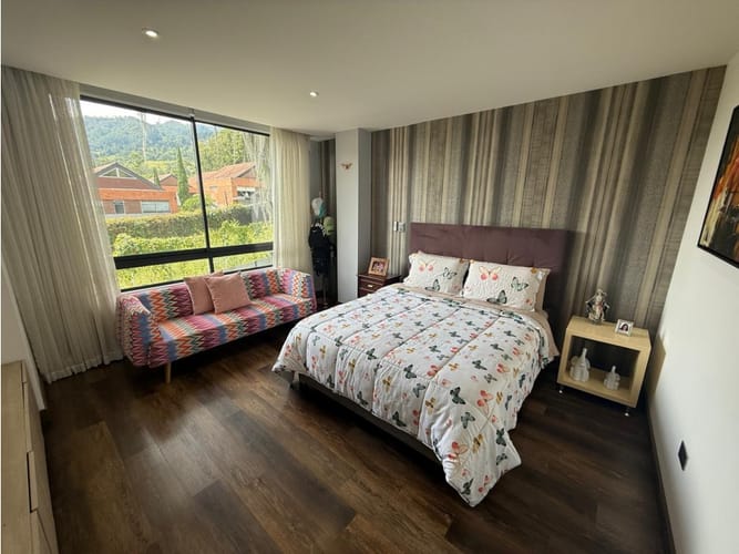Casa de 4 alcobas en venta en La Chinca, La Estrella, 216 m² · foto 12 de 24
