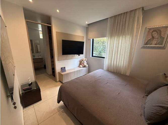 Casa de 4 alcobas en venta en La Chinca, La Estrella, 216 m² · foto 14 de 24