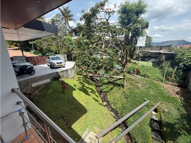 Casa de 4 alcobas en venta en La Chinca, La Estrella, 216 m² · foto 19 de 24