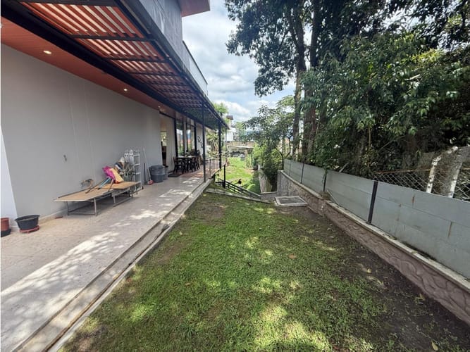 Casa de 4 alcobas en venta en La Chinca, La Estrella, 216 m² · foto 22 de 24