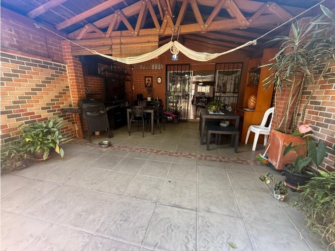 Casa de 3 alcobas en venta en San Isidro, Medellín, 186 m² · foto 5 de 24