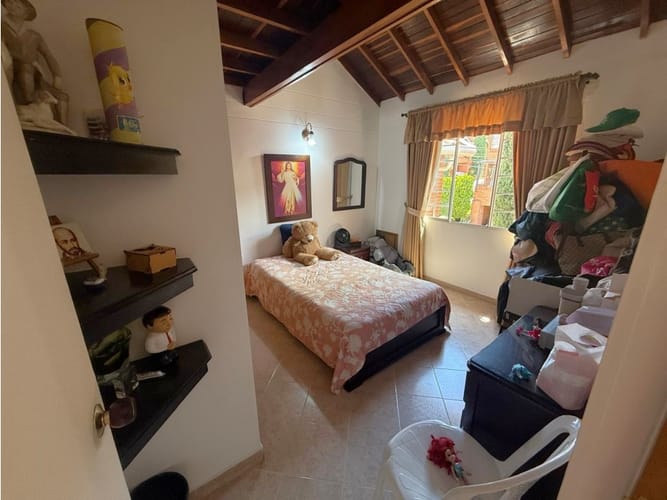 Casa de 3 alcobas en venta en San Isidro, Medellín, 186 m² · foto 11 de 24