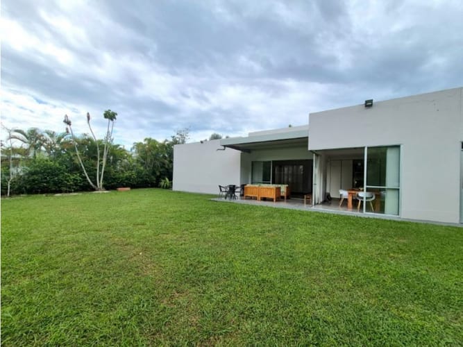 Casa de 4 alcobas en venta en Pueblito Cafetero, Pereira, 450 m² · foto 2 de 10