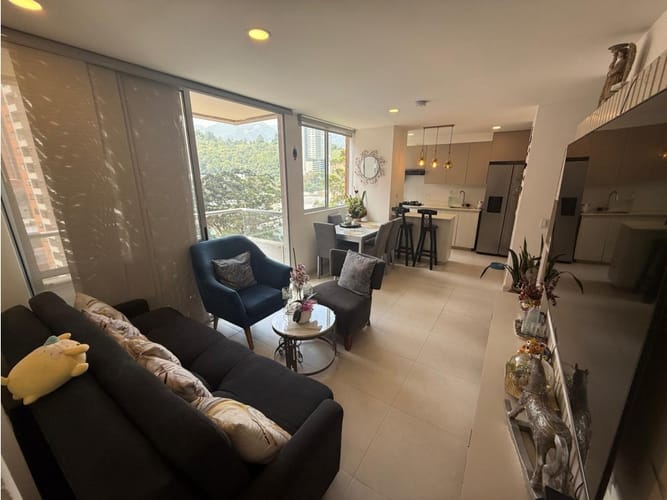 Apartamento de 3 alcobas en venta en Los Alcazares, Sabaneta, 79 m² · foto 3 de 15