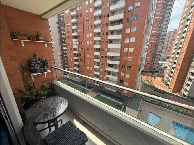 Apartamento de 3 alcobas en venta en Los Alcazares, Sabaneta, 79 m² · foto 4 de 15