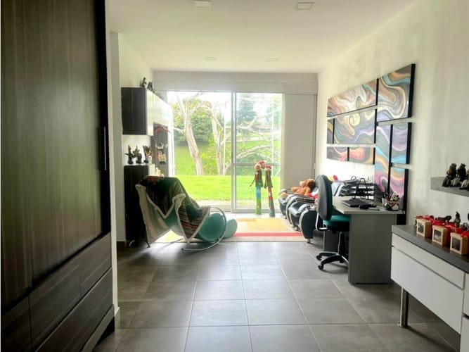 Casa de 4 alcobas en venta en Pueblito Cafetero, Pereira, 450 m² · foto 4 de 10
