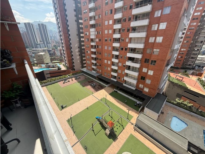 Apartamento de 3 alcobas en venta en Los Alcazares, Sabaneta, 79 m² · foto 10 de 15
