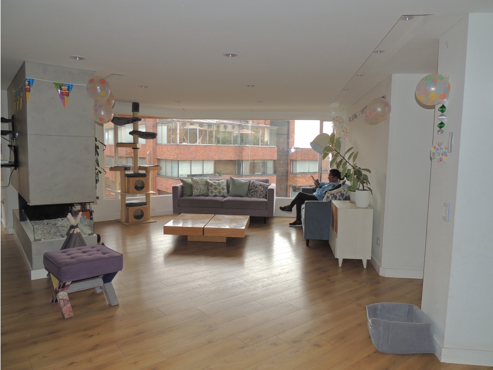 Apartamento en venta en Los Rosales, Bogotá · foto 4 de 24