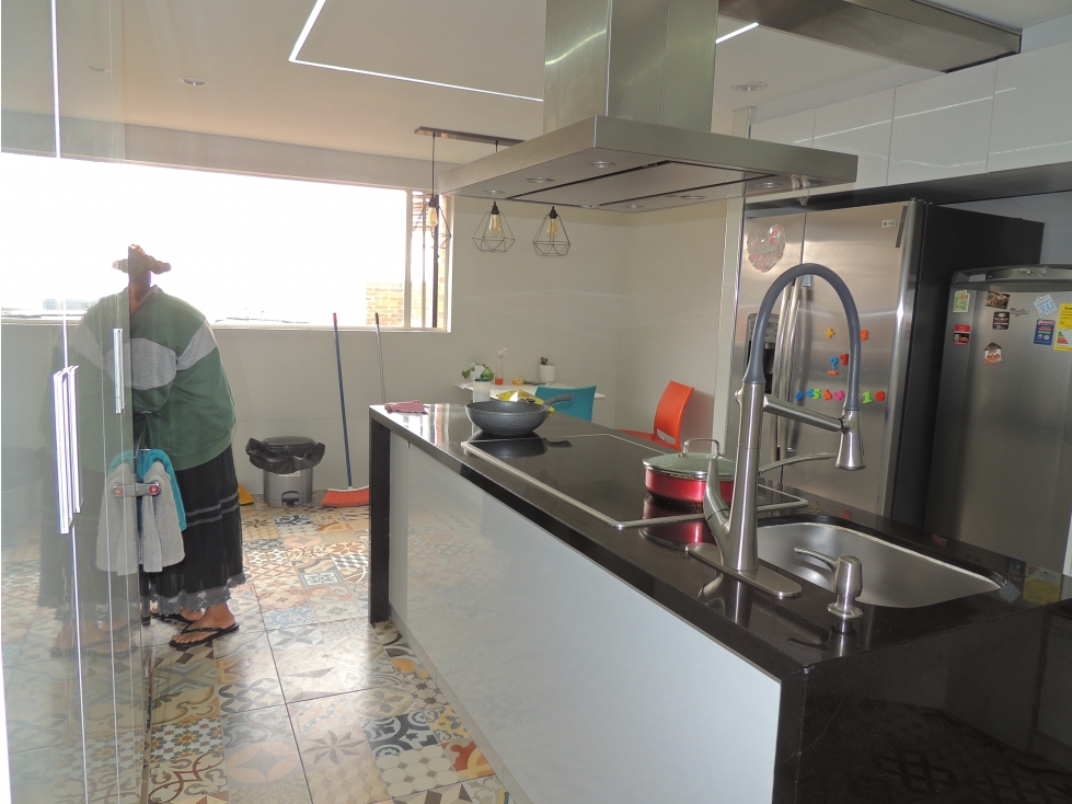 Apartamento en venta en Los Rosales, Bogotá · foto 11 de 24
