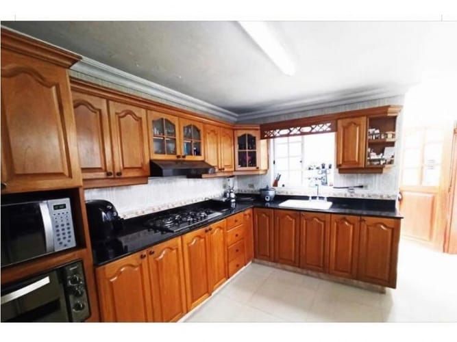 Apartamento de 4 alcobas en venta en Belén, Medellín, 255 m² · foto 2 de 8