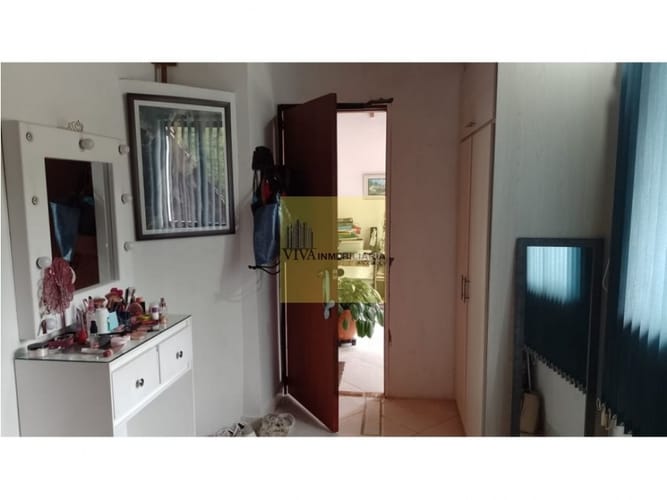 Casa de 10 alcobas en venta en Suramérica, La Estrella, 300 m² · foto 5 de 11