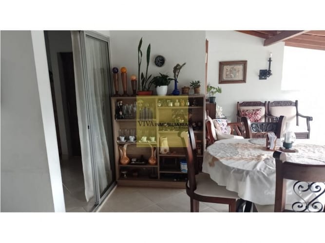 Casa de 10 alcobas en venta en Suramérica, La Estrella, 300 m² · foto 6 de 11