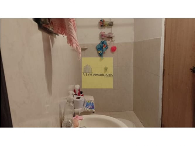 Casa de 10 alcobas en venta en Suramérica, La Estrella, 300 m² · foto 11 de 11
