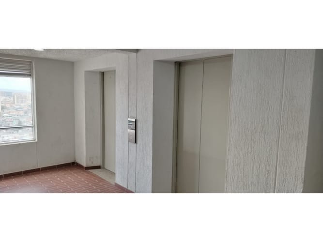 Apartamento de 1 alcoba en venta en Villemar, Bogotá, 42 m² · foto 3 de 18
