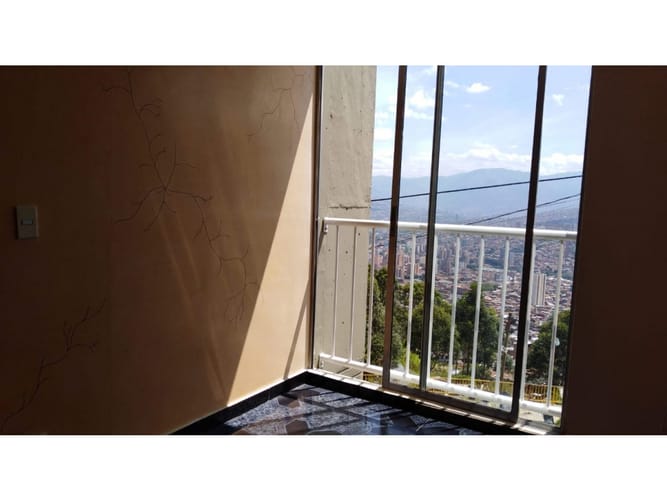 Apartamento de 2 alcobas en venta en Loma Del Indio, Medellín, 38 m² · foto 7 de 9