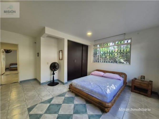 Casa de 3 alcobas en venta en Ricaurte, Ricaurte, 398 m² · foto 17 de 24