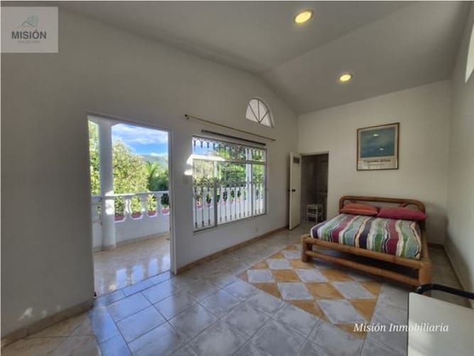 Casa de 3 alcobas en venta en Ricaurte, Ricaurte, 398 m² · foto 18 de 24