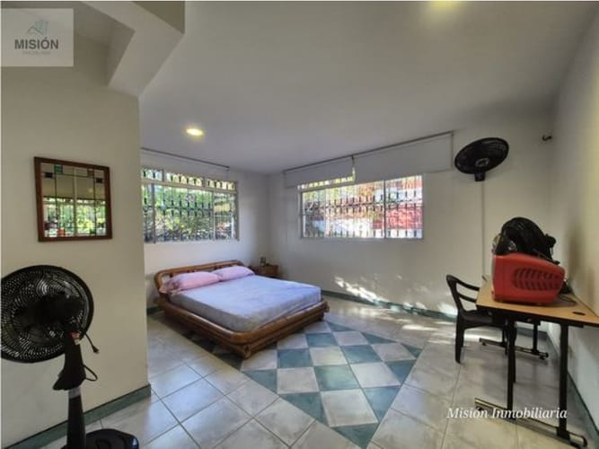 Casa de 3 alcobas en venta en Ricaurte, Ricaurte, 398 m² · foto 19 de 24