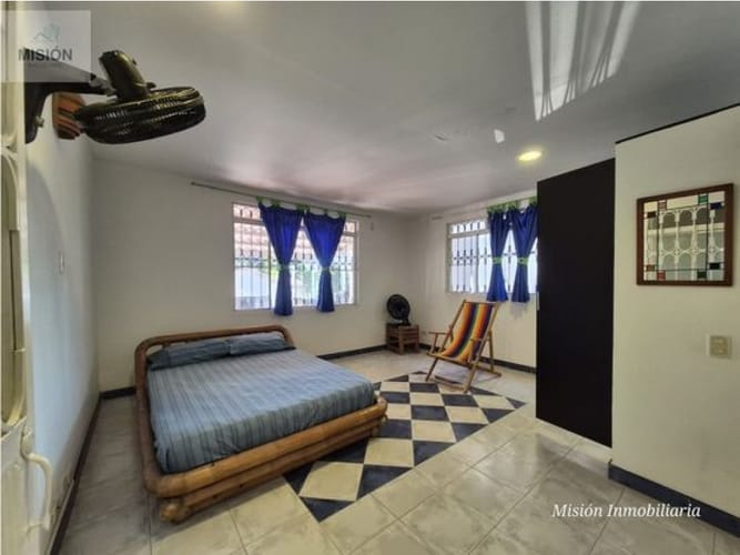 Casa de 3 alcobas en venta en Ricaurte, Ricaurte, 398 m² · foto 20 de 24