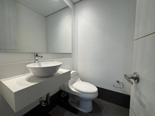 Apartaestudio en arriendo en El Tesoro, Medellín, 61 m² · foto 10 de 11
