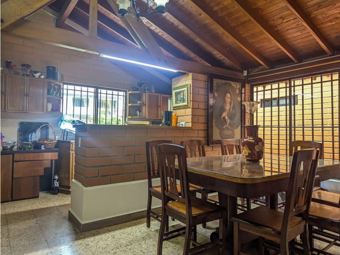 Casa de 7 alcobas en venta en Los Balsos, Medellín, 300 m² · foto 13 de 24