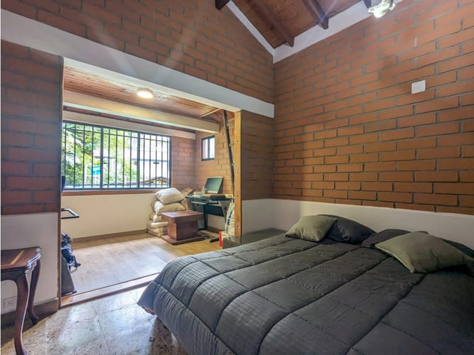 Casa de 7 alcobas en venta en Los Balsos, Medellín, 300 m² · foto 18 de 24