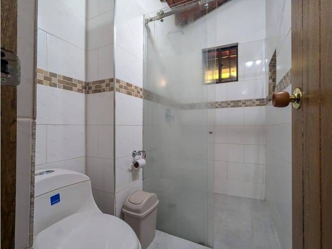 Casa de 7 alcobas en venta en Los Balsos, Medellín, 300 m² · foto 22 de 24