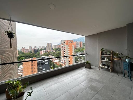 Apartamento de 3 alcobas en venta en Loma Del Chocho, Envigado, 126 m² · foto 2 de 24
