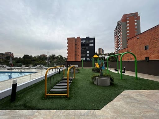 Apartamento de 3 alcobas en venta en Loma Del Chocho, Envigado, 126 m² · foto 23 de 24