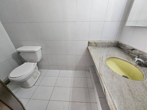 Casa de 8 alcobas en arriendo en Conquistadores, Medellín, 350 m² · foto 7 de 24