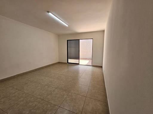 Casa de 8 alcobas en arriendo en Conquistadores, Medellín, 350 m² · foto 10 de 24