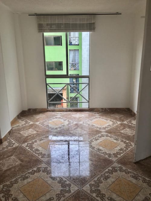 Apartamento de 3 alcobas en arriendo en Américas Central, Bogotá, 70 m² · foto 2 de 10