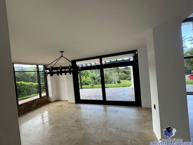 Casa de 5 alcobas en arriendo en Llano Grande, Rionegro · foto 19 de 20