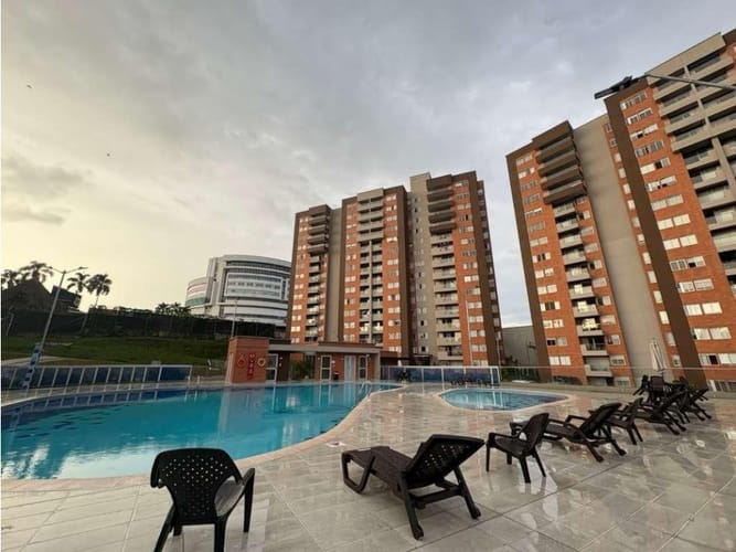Apartamento de 2 alcobas en venta en Belmonte, Pereira, 67 m² · foto 2 de 11