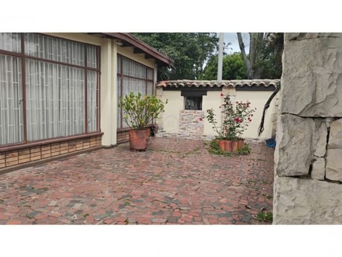 Casa en venta en El Contador, Bogotá · foto 16 de 23