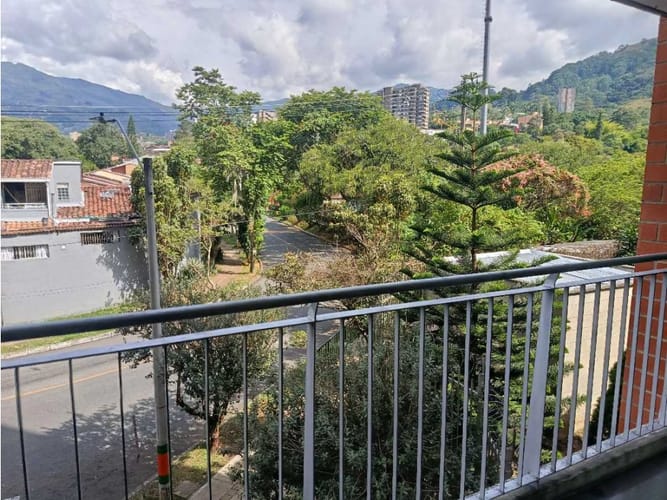 Apartamento de 3 alcobas en arriendo en El Trianon, Envigado, 92 m² · foto 5 de 24