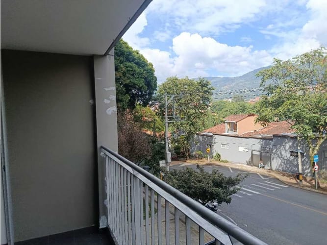 Apartamento de 3 alcobas en arriendo en El Trianon, Envigado, 92 m² · foto 6 de 24