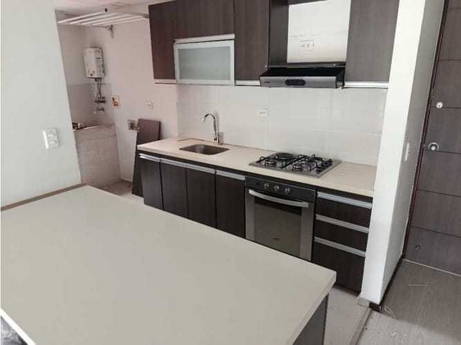 Apartamento de 3 alcobas en arriendo en El Trianon, Envigado, 92 m² · foto 11 de 24