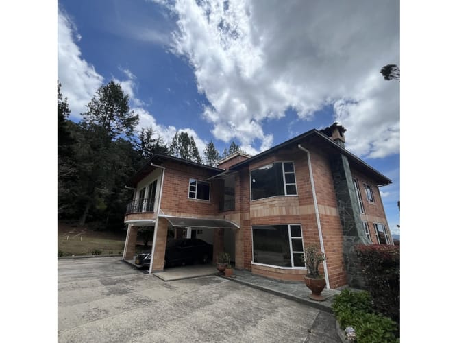 Casa de 6 alcobas en venta en Carrizales, Envigado, 350 m² · foto 8 de 22