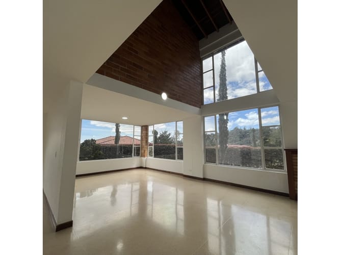 Casa de 6 alcobas en venta en Carrizales, Envigado, 350 m² · foto 9 de 22