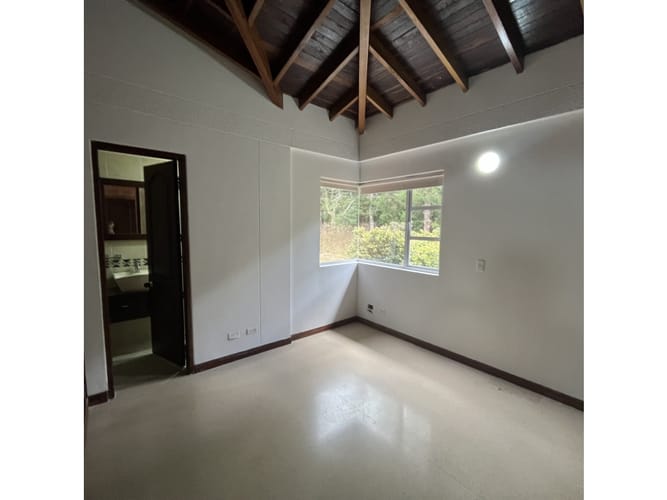 Casa de 6 alcobas en venta en Carrizales, Envigado, 350 m² · foto 16 de 22