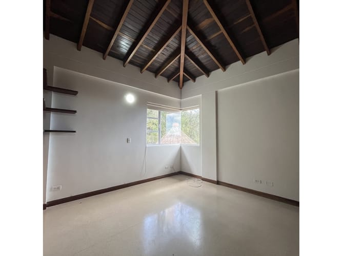 Casa de 6 alcobas en venta en Carrizales, Envigado, 350 m² · foto 18 de 22
