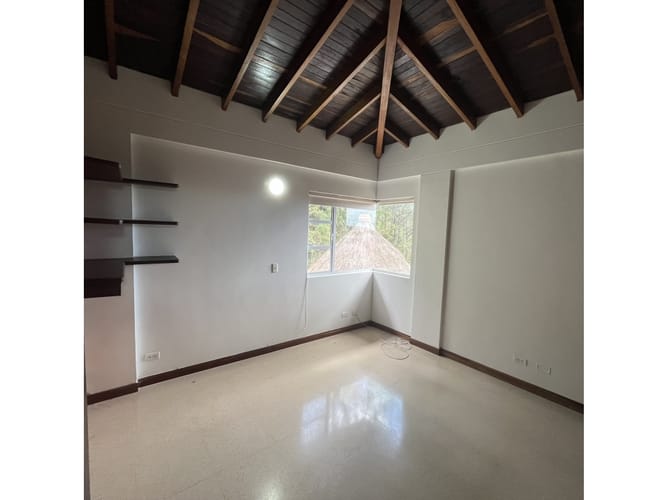 Casa de 6 alcobas en venta en Carrizales, Envigado, 350 m² · foto 19 de 22