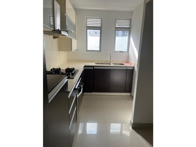 Casa de 3 alcobas en venta en Pinares, Pereira, 210 m² · foto 3 de 14