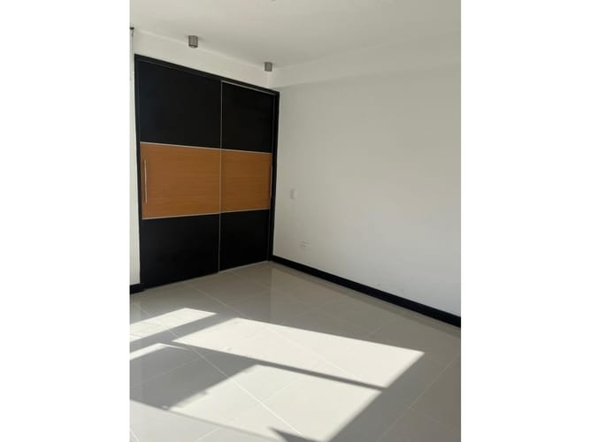 Casa de 3 alcobas en venta en Pinares, Pereira, 210 m² · foto 8 de 14