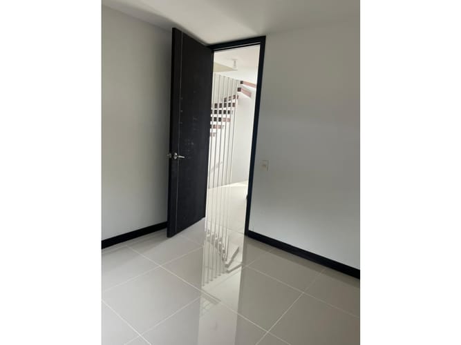 Casa de 3 alcobas en venta en Pinares, Pereira, 210 m² · foto 12 de 14